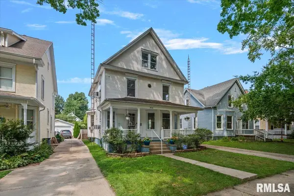 815 S DOUGLAS AVE, Springfield, IL 62704