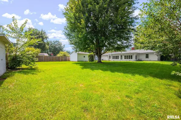 1461 N ACADEMY ST, Galesburg, IL 61401