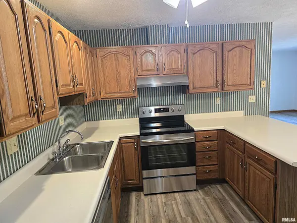 315 W Antle ST, Petersburg, IL 62675