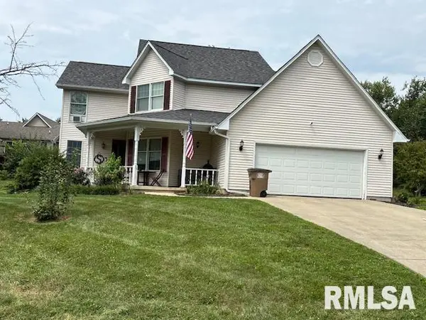 16 Fox Hill ST, Carlinville, IL 62626