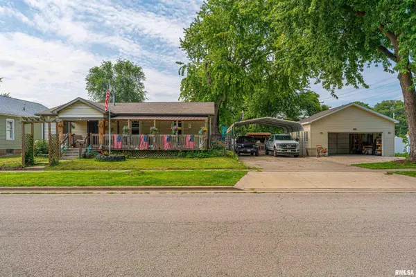 327 N SHERIDAN ST, Lincoln, IL 62656