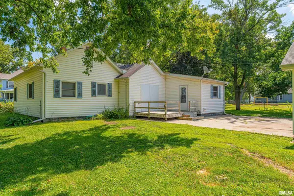 1557 WALNUT ST, Beason, IL 62512