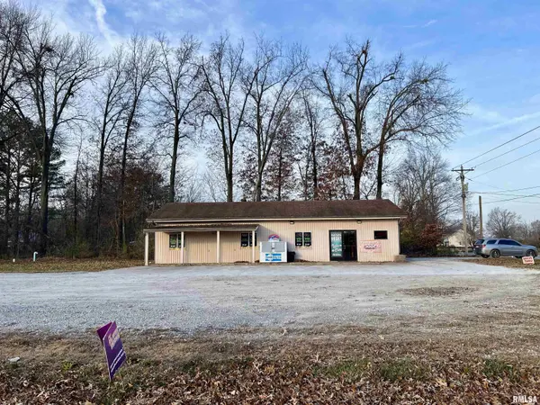 18375 Route 37 HWY, West Frankfort, IL 62896