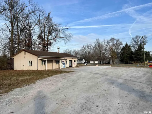 18375 Route 37 HWY, West Frankfort, IL 62896