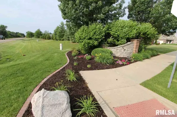 7100 N Water Oak DR, Edwards, IL 61528