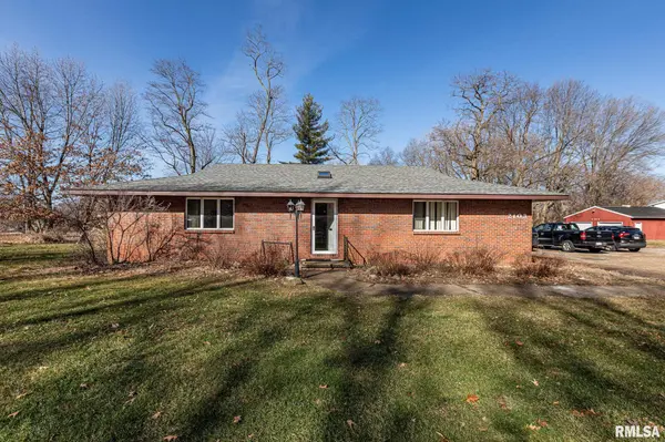 2103 N PARKWAY DR, Pekin, IL 61554