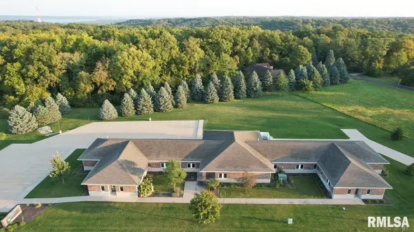 90 EASTGATE DR, Washington, IL 61571