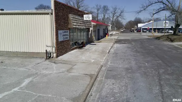 1305 BLACK ST, Pekin, IL 61554