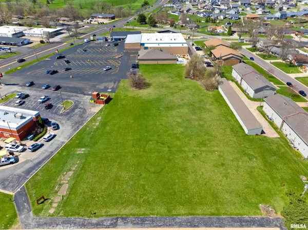 1350 WASHINGTON RD, Washington, IL 61571