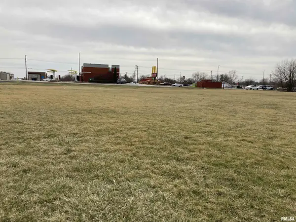 1350 WASHINGTON RD, Washington, IL 61571