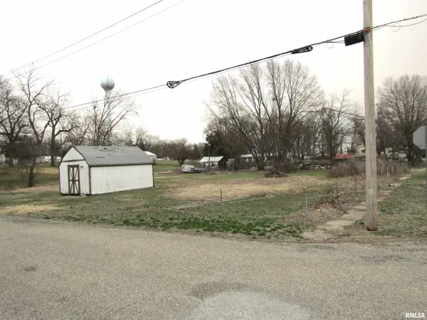204 CHESTNUT, Forest City, IL 61532