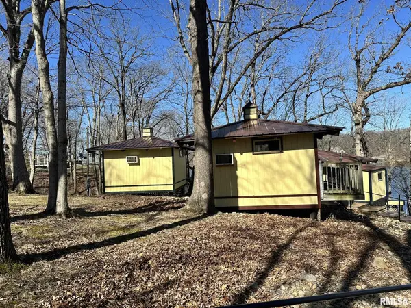 14944 E Shochonie PT, Cuba, IL 61427