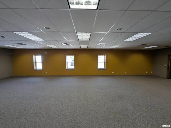 2220 W TOWNLINE RD #Suite B, Peoria, IL 61615