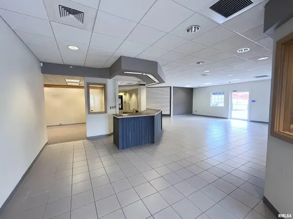 2400-2519 N MAIN ST #2401, East Peoria, IL 61611