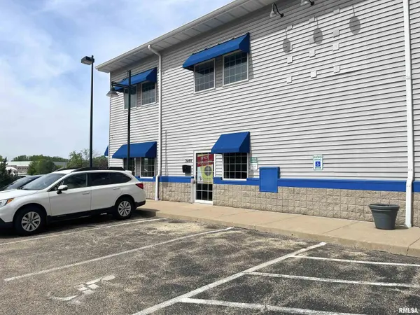 2400-2519 N MAIN ST #2401, East Peoria, IL 61611