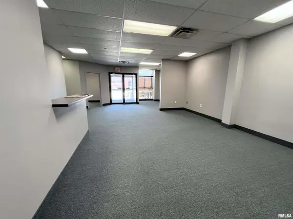 7707 N KNOXVILLE AVE #104, Peoria, IL 61614