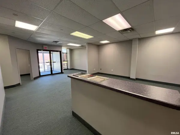 7707 N KNOXVILLE AVE #104, Peoria, IL 61614