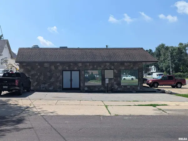 2422 N NORTH ST, Peoria, IL 61604