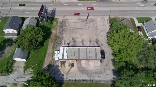 500 MCKINLEY AVE, Bartonville, IL 61607