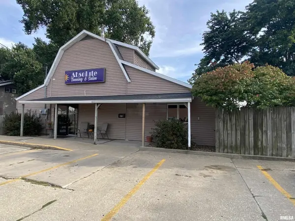 30 E OLIVE ST, Canton, IL 61520