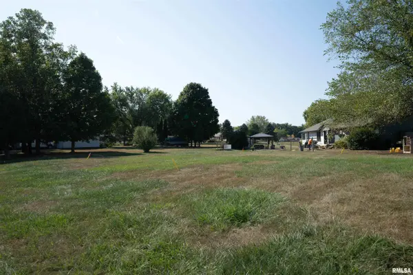 409 W LAKE CAMELOT DR, Mapleton, IL 61547