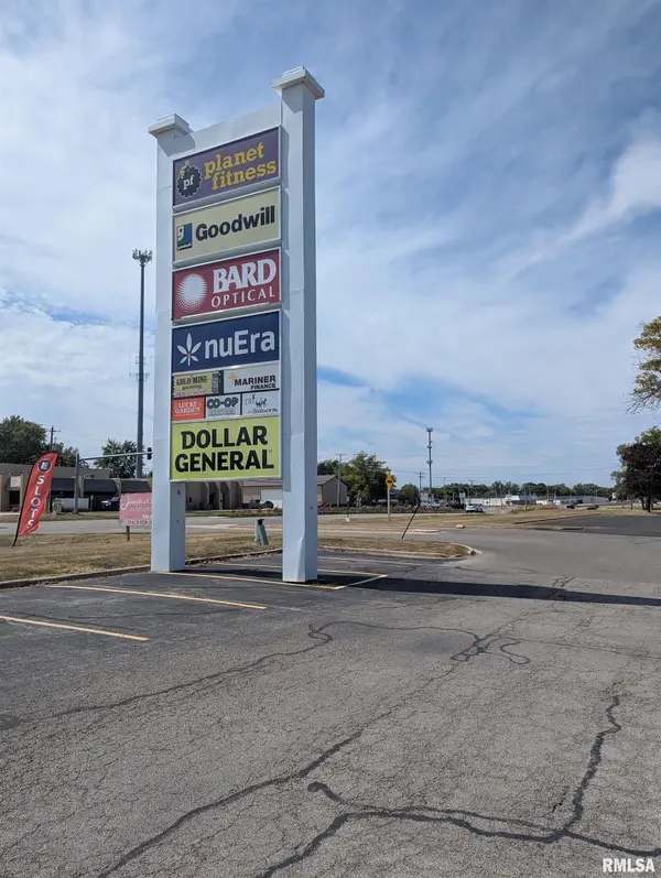 3265 COURT ST, Pekin, IL 61554