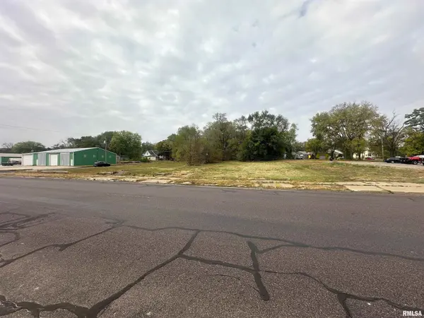 2517-2521 SW ADAMS ST, Peoria, IL 61605