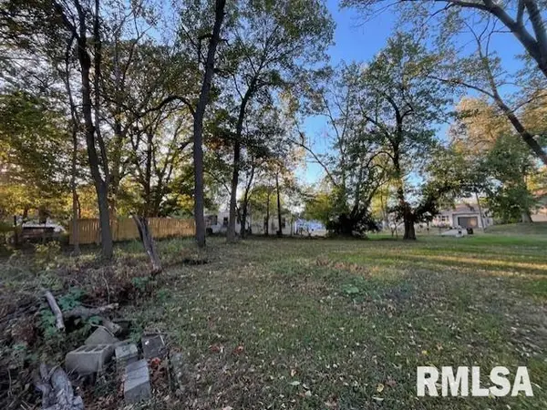157 EDGEHILL AVE, Creve Coeur, IL 61610