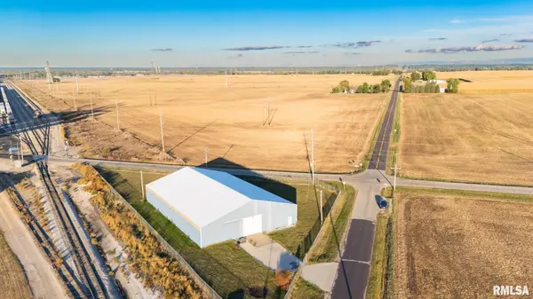 12456 GARMAN RD, Pekin, IL 61554