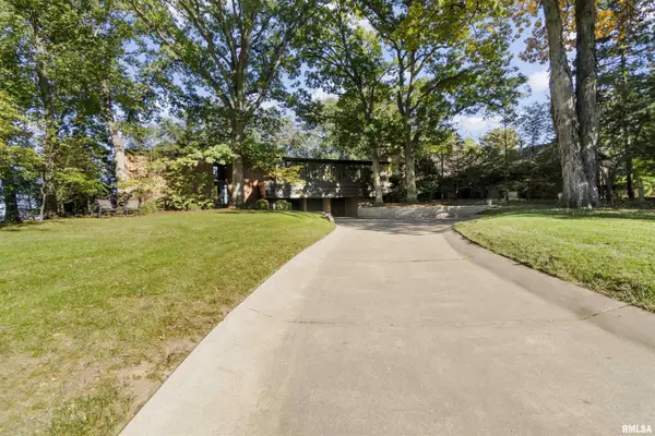 501 E HIGH POINT RD, Peoria, IL 61614