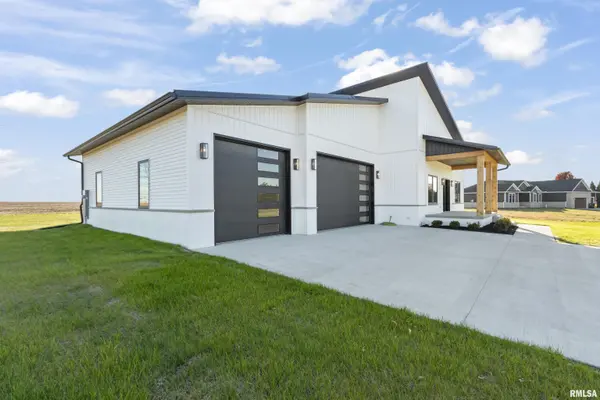 1214 WHIPPOORWILL DR, Morton, IL 61550