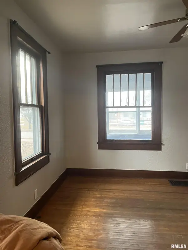 209 N WARD ST, Macomb, IL 61455
