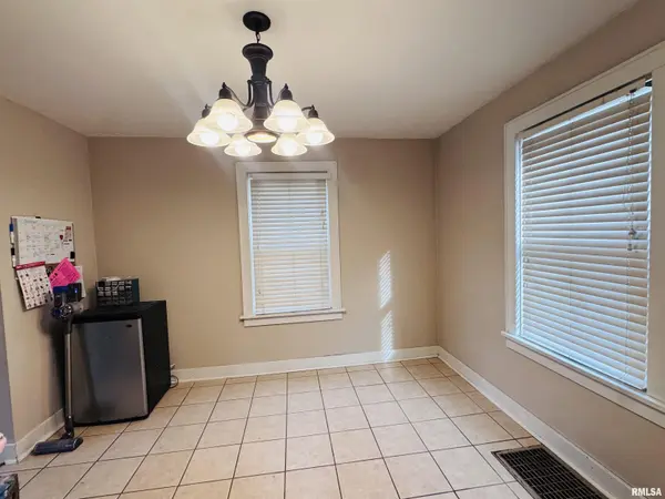 625 N LAFAYETTE ST, Macomb, IL 61455