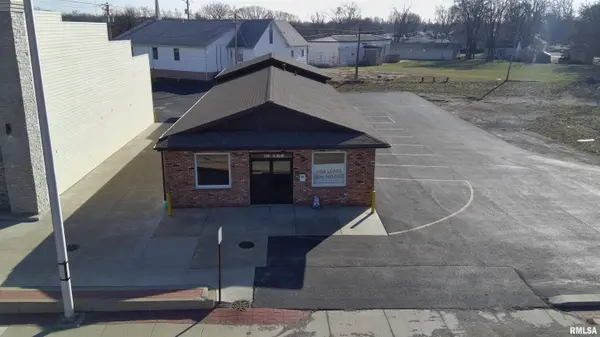 206 N MAIN ST, Creve Coeur, IL 61610