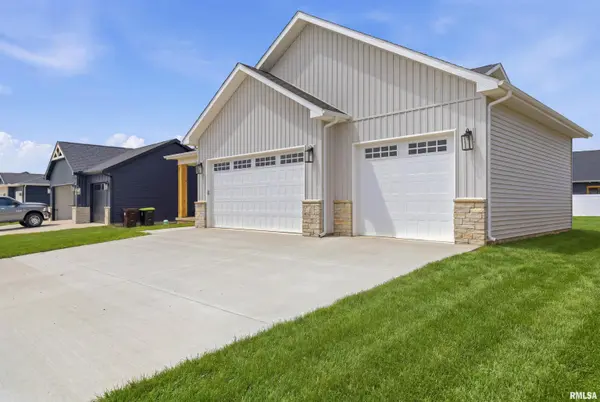 1303 W HILLCREST DR, Chillicothe, IL 61523