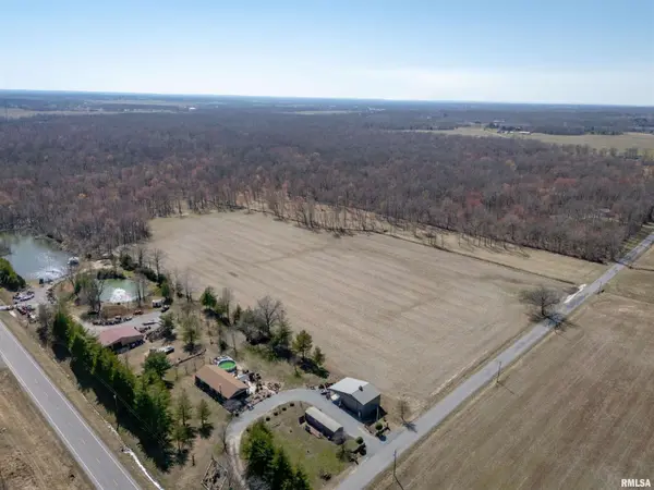 1234 Khoury League RD, Marion, IL 62959