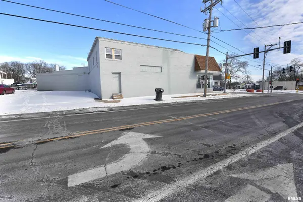 2627 N SHERIDAN RD, Peoria, IL 61604