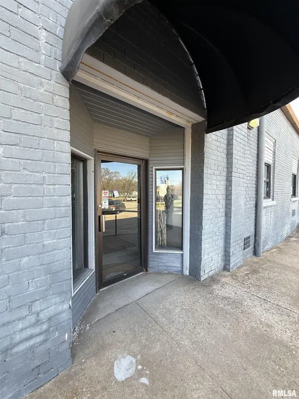 300 E MAIN ST, Carbondale, IL 62901