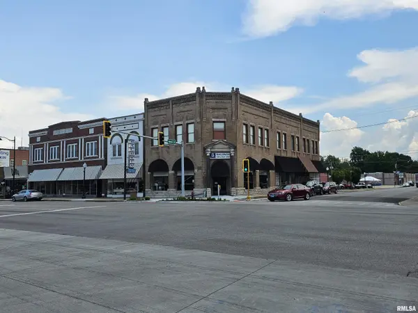 200 N PARK AVE, Herrin, IL 62948