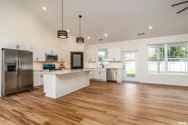 1106 HORIZON DR, Marion, IL 62959