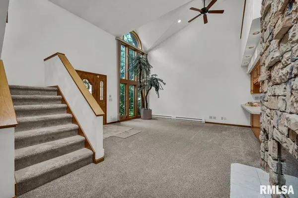 1220 S MAIN ST, Morton, IL 61550