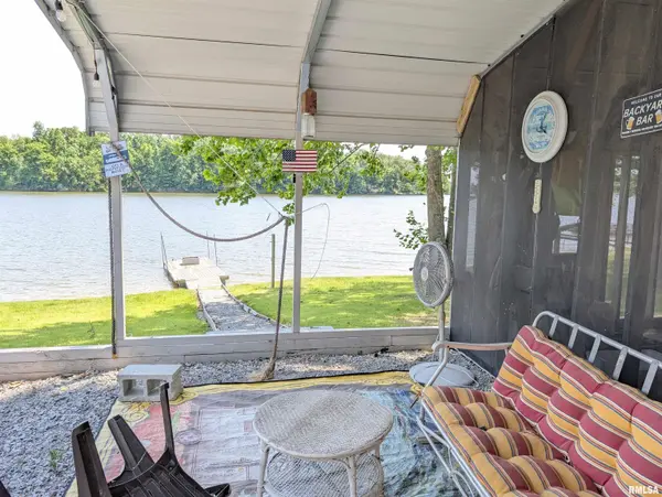 10 Womack RD, Galatia, IL 62935