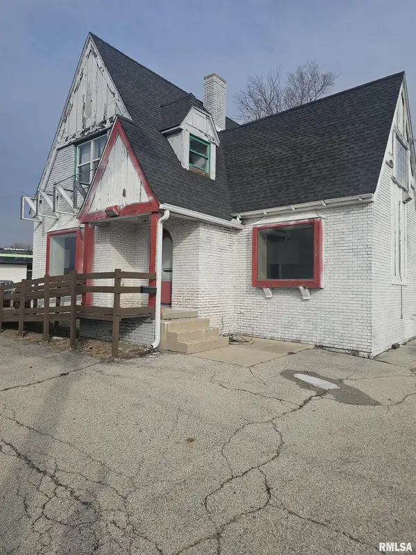 3212 N UNIVERSITY ST, Peoria, IL 61604