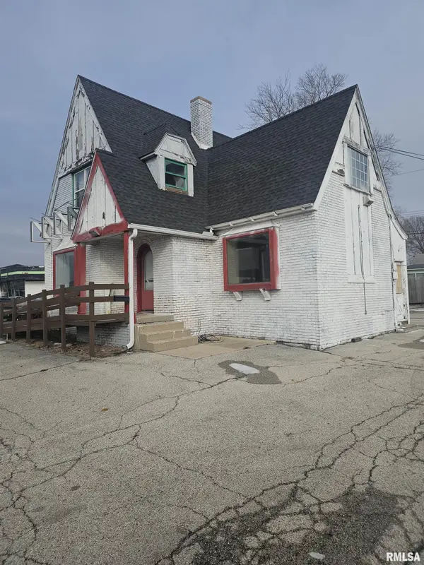 3212 N UNIVERSITY ST, Peoria, IL 61604