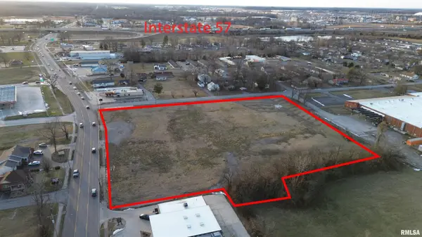 103 N 4TH ST, Marion, IL 62959