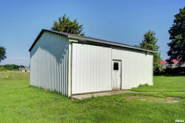 625 W WASHINGTON ST, Blandinsville, IL 61420