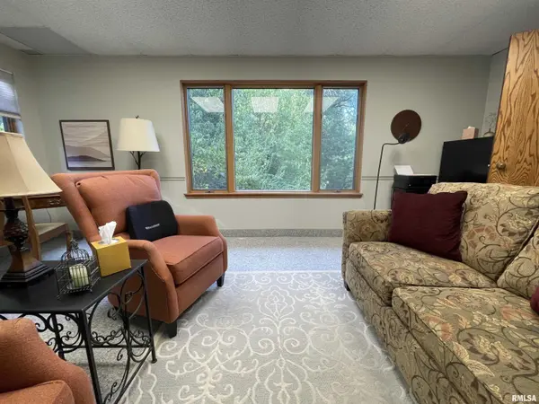 5113 N EXECUTIVE DR #Suite 103, Peoria, IL 61614