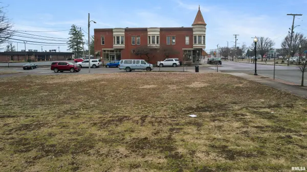 201 N WASHINGTON ST, Carbondale, IL 62901