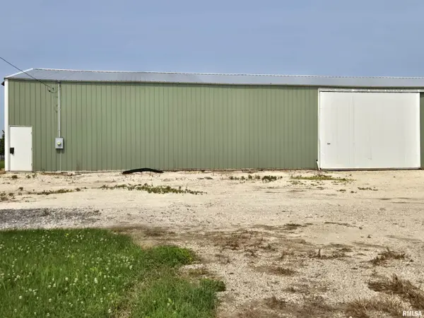 1595 E WALNUT ST, Canton, IL 61520