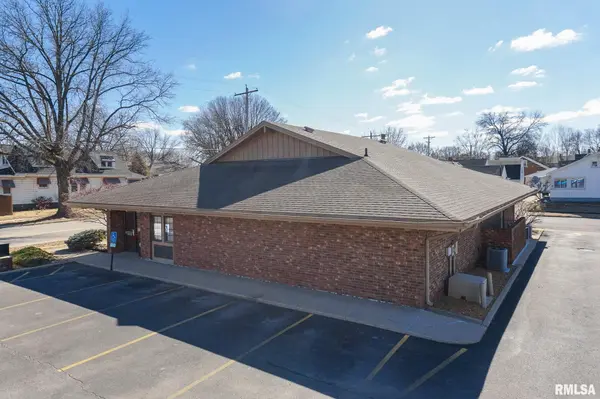 725 S 14TH ST, Pekin, IL 61554